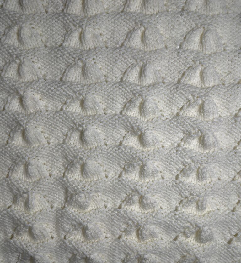 Sweet Shells Stitch: Winter Stitch Sampler Knit Along 7 - At Yarn's Length